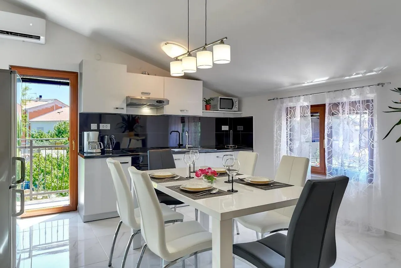 Apartment New Apartman Luma Pula City Center