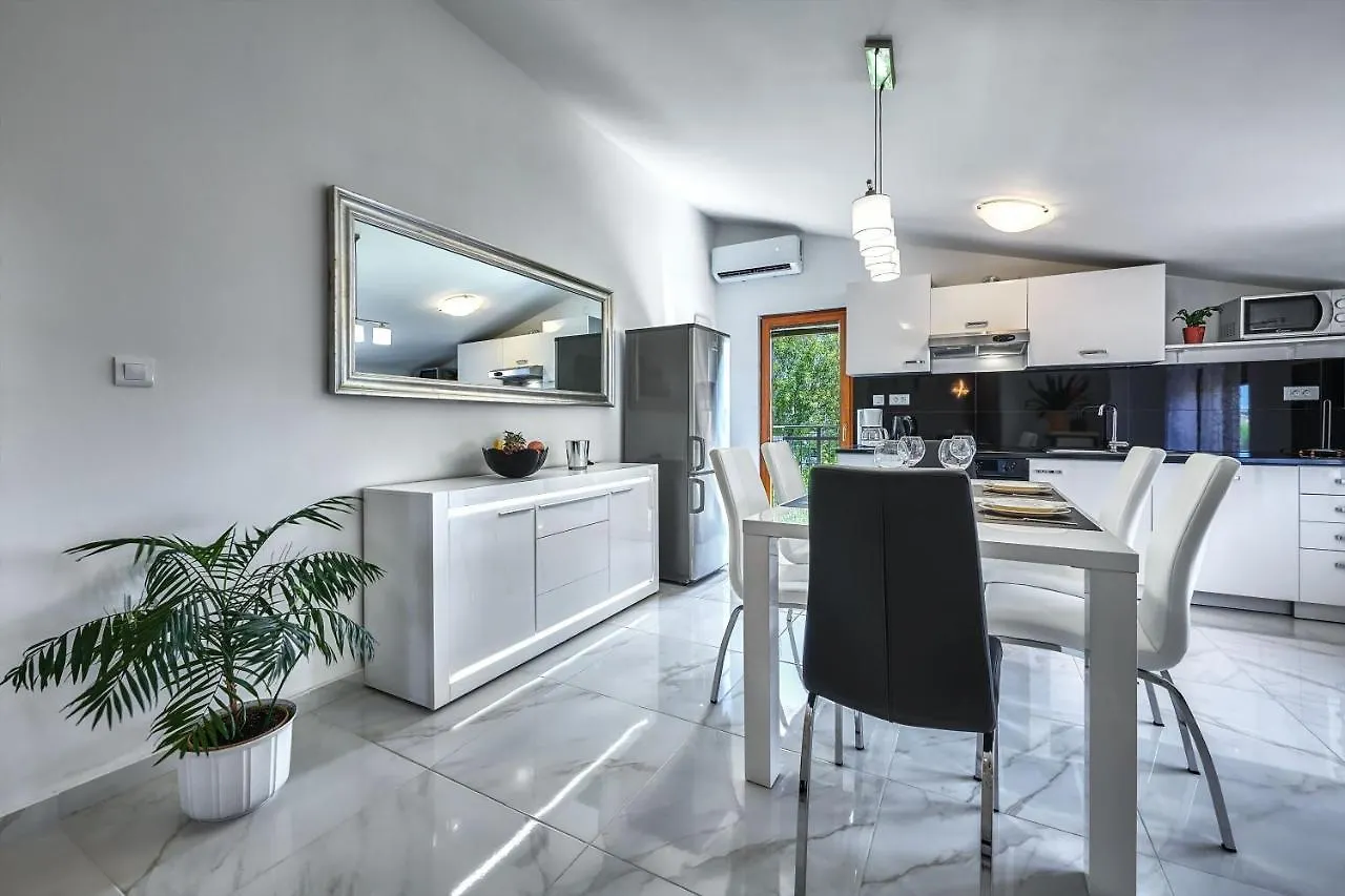 New Apartman Luma Pula City Center